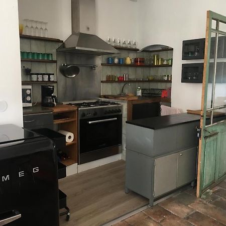 Logement De Charme A Joyeuse Apartment Exterior foto